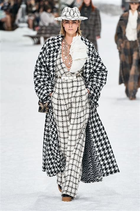 chanel runway spring 2014|Chanel runway models.